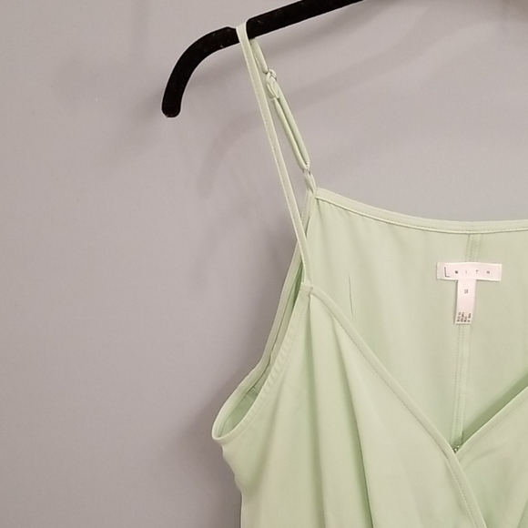 Leith Pale Green Sleeveless Top in Size 1X - Picture 5 of 10